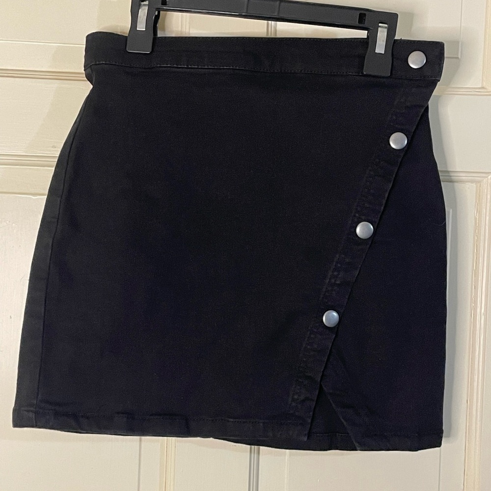 We The Free Women’s Skirt Black Denim Wrap Mini Button Front Blue Casual Size 0 - Picture 6 of 9